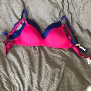 Two wireless Victoria’s Secret bras size 36C